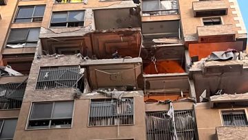 غارة إسرائيلية تستهدف شقة سكنية في عائشة بكار فجرا (فيديو)