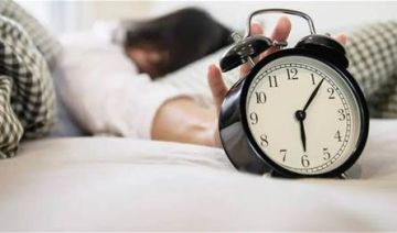 ليست 8 ما هو عدد ساعات النوم الذي يحتاجه الإنسان فعلا؟ ليست 8 ما هو عدد ساعات النوم الذي يحتاجه الإنسان فعلا؟