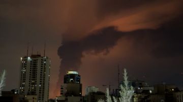 الجيش الإسرائيلي يعلن شن غارات على إيران ولبنان