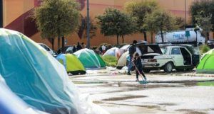 جشع يستثمر في مأساة الوطن سعر إيجار شهري للشقة يبدأ من 6500 دولار