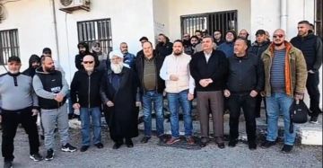 مياومو اتحاد بلديات الفيحاء اعتصموا أمام الاتحاد للمطالبة بإنصافهم ورفضا لفصل زملائهم مياومو اتحاد بلديات الفيحاء اعتصموا أمام الاتحاد للمطالبة بإنصافهم ورفضا لفصل زملائهم