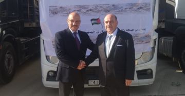 السفير الأردني خلال استقباله قافلة مساعدات من الأردن: واجبنا الوقوف إلى جانب اخواننا اللبنانيين السفير الأردني خلال استقباله قافلة مساعدات من الأردن: واجبنا الوقوف إلى جانب اخواننا اللبنانيين