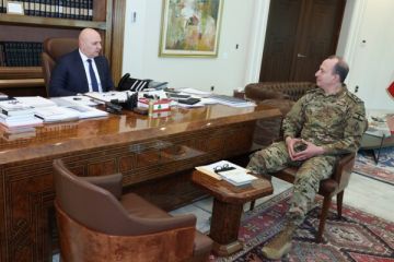 عون اطلع من هيكل على التطورات بالجنوب في ضوء استمرار اعتداءات إسرائيل وتوغلها في عدد من القرى الحدودية عون اطلع من هيكل على التطورات بالجنوب في ضوء استمرار اعتداءات إسرائيل وتوغلها في عدد من القرى الحدودية