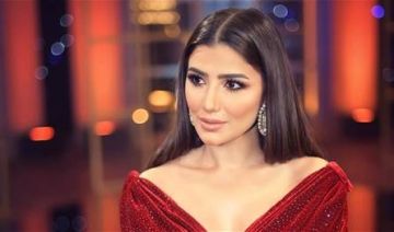 بعد وفاة والدها.. مي عمر تشكر كل من واساها