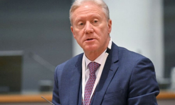 رجي يتصل بنظيره القبرصي ويؤكد تضامن لبنان مع نيقوسيا رجي يتصل بنظيره القبرصي ويؤكد تضامن لبنان مع نيقوسيا