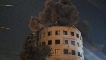 استهداف مبنى المنار في الضاحية الجنوبية لبيروت استهداف مبنى المنار في الضاحية الجنوبية لبيروت