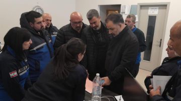 رئيس بلدية زحلة معلقة يجول على مراكز الإيواء