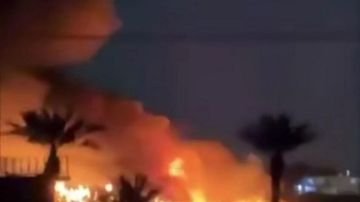 بالفيديو: حريق هائل في قاعدة أميركية وسط بغداد
