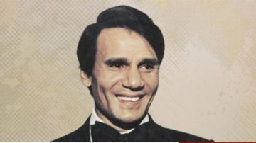 أسرة عبد الحليم تقاضي هذا الشخص