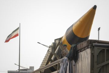 الحرس الثوري: إطلاق صواريخ خيبر شكن النقطوية التي تعمل بالوقود الصلب ومسيرات نحو أهداف الأعداء