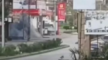 فيديو لاستهداف محطة الأمانة على بعد 20 مترا من السفارة الإيرانية