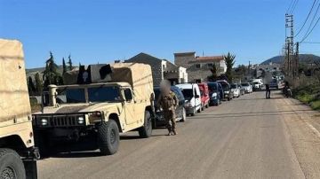 أهالي بنت جبيل وعيترون وبعض القرى المجاورة المتدواجدون في رميش يستعدون لمغادرة البلدة بمواكبة الجيش اللبناني