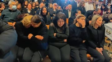 أيوب في وداع الأب بيار الراعي: على أمل أن يبقى أبناء القليعة متشبثين بأرضهم أيوب في وداع الأب بيار الراعي: على أمل أن يبقى أبناء القليعة متشبثين بأرضهم