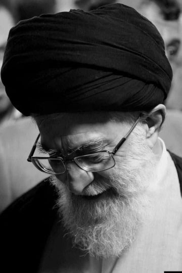 الحرس الثوري ينعى خامنئي ويتوعد بـ عقاب قاس وحاسم