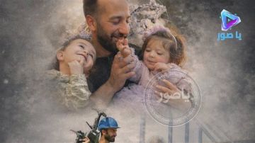 إرتقاء المصور محمد شهاب مع ابنته الصغيرة