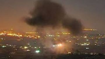 استهداف مقهى... وسقوط 3 شهداء استهداف مقهى... وسقوط 3 شهداء