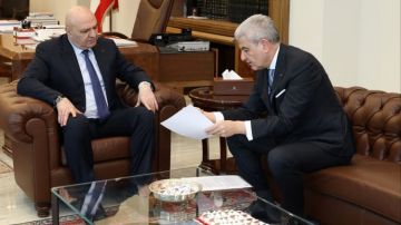 الرئيس عون اطلع من وزير الصناعة على الاجراءات للحفاظ على استقرار القطاع الرئيس عون اطلع من وزير الصناعة على الاجراءات للحفاظ على استقرار القطاع