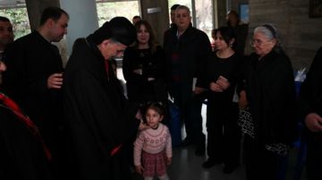 الراعي تفقد أوضاع النازحين في جمعية مشاركة ومحبة- انطلياس: هذه الحرب مفروضة علينا لكن الله يساعدنا وعلينا ان نتحمل