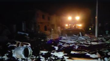 بالفيديو: طريق صور - الناقورة... دمرتها الغارة! بالفيديو: طريق صور - الناقورة... دمرتها الغارة!