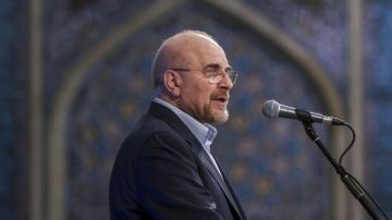 قاليباف: ترامب يطلب التفاوض ويخطط سرا لهجوم بري قاليباف: ترامب يطلب التفاوض ويخطط سرا لهجوم بري