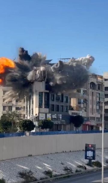 بعد غارة طريق المطار المبنى قد يستهدف مجددا