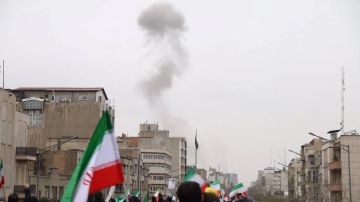 محور طهران يترنح... ولبنان يدفع الثمن