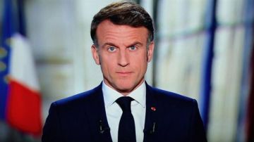 ماكرون: باريس مستعدة لاستضافة المفاوضات اللبنانية الاسرائيلية ويجب ان تكون جميع المكونات اللبنانية ممثلة فيها ماكرون: باريس مستعدة لاستضافة المفاوضات اللبنانية الاسرائيلية ويجب ان تكون جميع المكونات اللبنانية ممثلة فيها