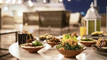 حركة المطاعم في رمضان... ترقب وخشية من تداعيات الحرب