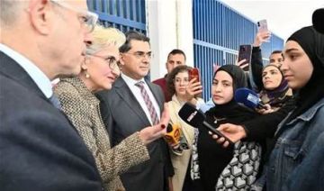 وزراء التربية والاعلام والتنمية جالوا في مركزي إيواء ببيروت