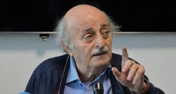 جنبلاط: قرار حظر النشاط العسكري لـحزب الله ممتاز وينطلق من اتفاق الطائف جنبلاط: قرار حظر النشاط العسكري لـحزب الله ممتاز وينطلق من اتفاق الطائف