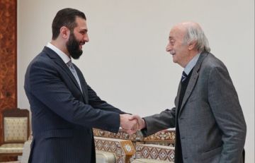 جنبلاط والشرع أكدا هاتفيا أهمية التنسيق والتفاعل بين الحكومتين اللبنانية والسورية لمواجهة الأخطار جنبلاط والشرع أكدا هاتفيا أهمية التنسيق والتفاعل بين الحكومتين اللبنانية والسورية لمواجهة الأخطار