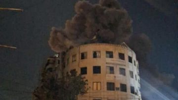 غارة على الضاحية... واستهداف مبنى المنار غارة على الضاحية... واستهداف مبنى المنار