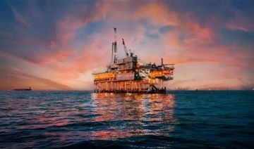 مع تصاعد الشكوك بشأن حرب إيران.. النفط يسجل مكاسب أسبوعية مع تصاعد الشكوك بشأن حرب إيران.. النفط يسجل مكاسب أسبوعية