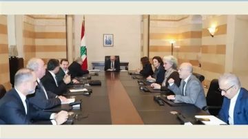 وزير الاعلام: رئيس الحكومة شدد على استمرار وتعزيز حضور الدولة في مراكز استضافة النازحين