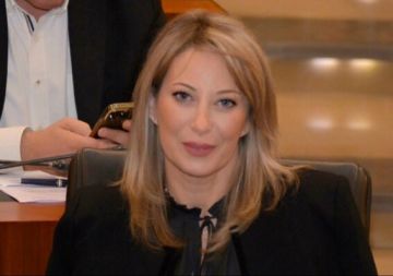 أيوب: إقفال السفارة الإيرانية في بيروت ضرورة وطنية ولا دولة مع دويلة ولا سيادة مع سلاح إيراني أيوب: إقفال السفارة الإيرانية في بيروت ضرورة وطنية ولا دولة مع دويلة ولا سيادة مع سلاح إيراني