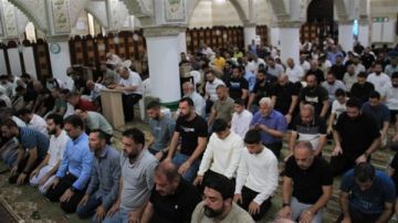 بالصور من أبيدجان: جمعية الغدير تقيم صلاة عيد الفطر المبارك بالصور من أبيدجان: جمعية الغدير تقيم صلاة عيد الفطر المبارك