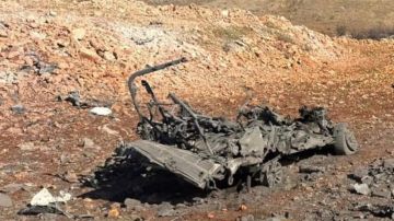 بالصورة: آلية إسرائيلية مفحمة