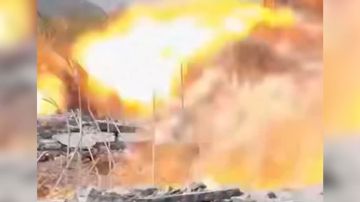 حقيقة الفيديو المتداول لـ لحظة طرد السفير الإيراني من لبنان بعد رفضه المغادرة حقيقة الفيديو المتداول لـ لحظة طرد السفير الإيراني من لبنان بعد رفضه المغادرة