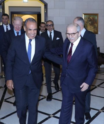 سلام يستقبل وزير خارجية مصر: 900 طن مساعدات ودعم لقرارات الحكومة سلام يستقبل وزير خارجية مصر: 900 طن مساعدات ودعم لقرارات الحكومة