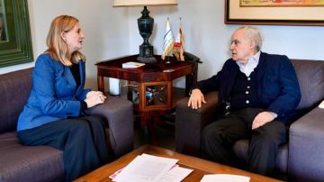 سلامة شكر سفيرة النروج على المساعدة المالية