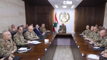 قائد الجيش: في هذه المرحلة الحل ليس عسكريا فقط