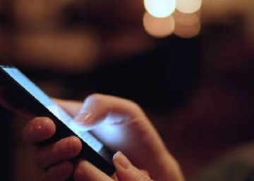 موجة اتصالات تحذيرية في لبنان تثير القلق وإخلاء احترازي في رأس بيروت