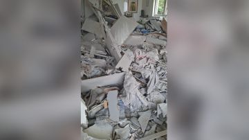 بالصور: أضرار في تل أبيب إثر هجوم صاروخي