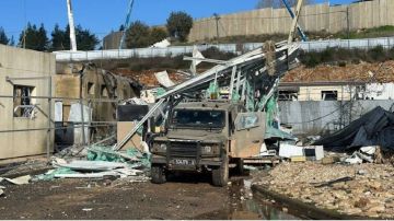 رئيس مستوطنة المطلة: إسرائيل عادت لتتخبط في المستنقع اللبناني..وقادتنا ابطال في التصريحات فقط رئيس مستوطنة المطلة: إسرائيل عادت لتتخبط في المستنقع اللبناني..وقادتنا ابطال في التصريحات فقط