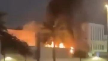 بالفيديو: مسيرة على القنصلية الأميركية في دبي