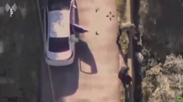 الجيش الإسرائيلي يستهدف عناصر من حزب الله أثناء قيامهم بتفريغ وسائل قتالية