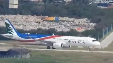 بالفيديو: حركة المطار صباح اليوم بالفيديو: حركة المطار صباح اليوم