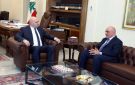 الرئيس عون تابع مع نواب التطورات الراهنة وأوضاع النازحين اللبنانيين وسعي الدولة الى إيجاد السبل الكفيلة لايوائهم وتأمين المقومات الأساسية لهم ...