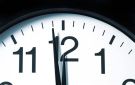 تذكير بوجوب تقديم الساعة ساعة واحدة اعتبارا من منتصف هذه الليلة عملا بالتوقيت الصيفي