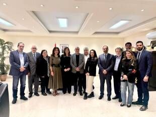 الوزيرة بيراقداريان بحثت مع الخليل سلامة العدائين